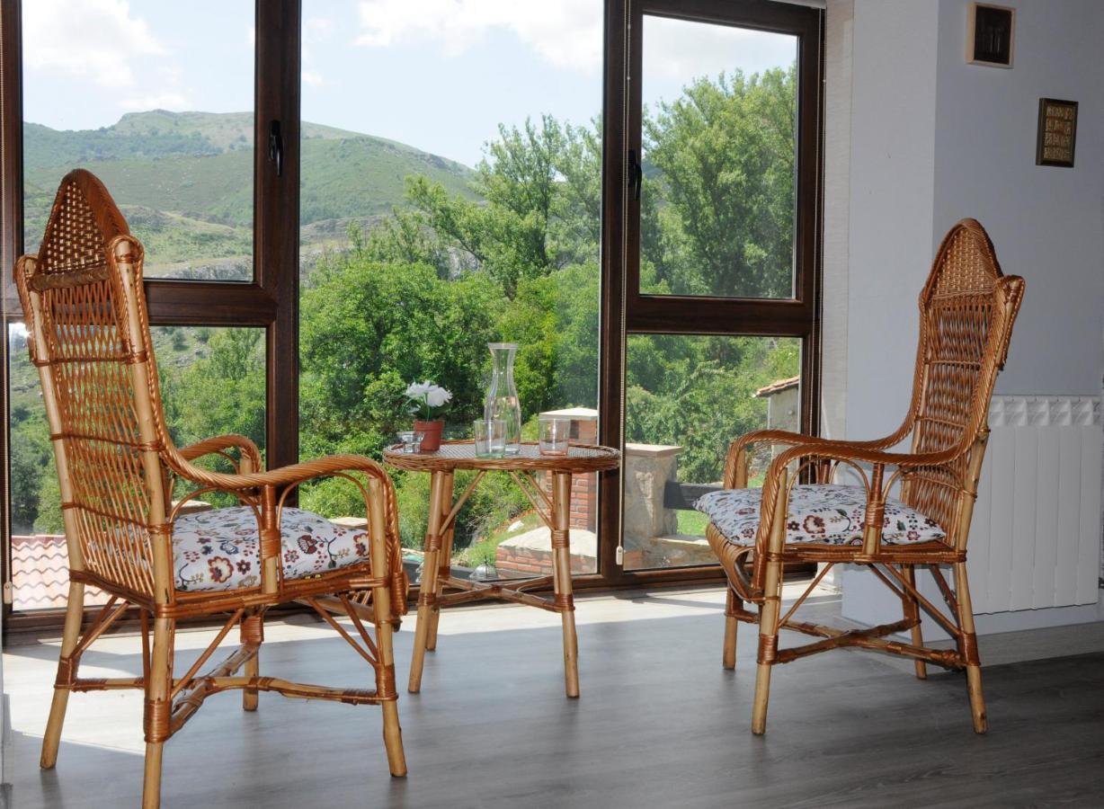 Apartamento Turistico Casas De Manuel La Pola de Gordon Екстериор снимка